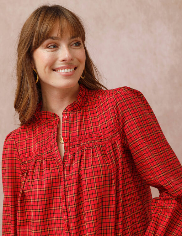 Chemisier smocké col volanté à carreaux (rouge) Chemisier smocké col volanté à carreaux (rouge)